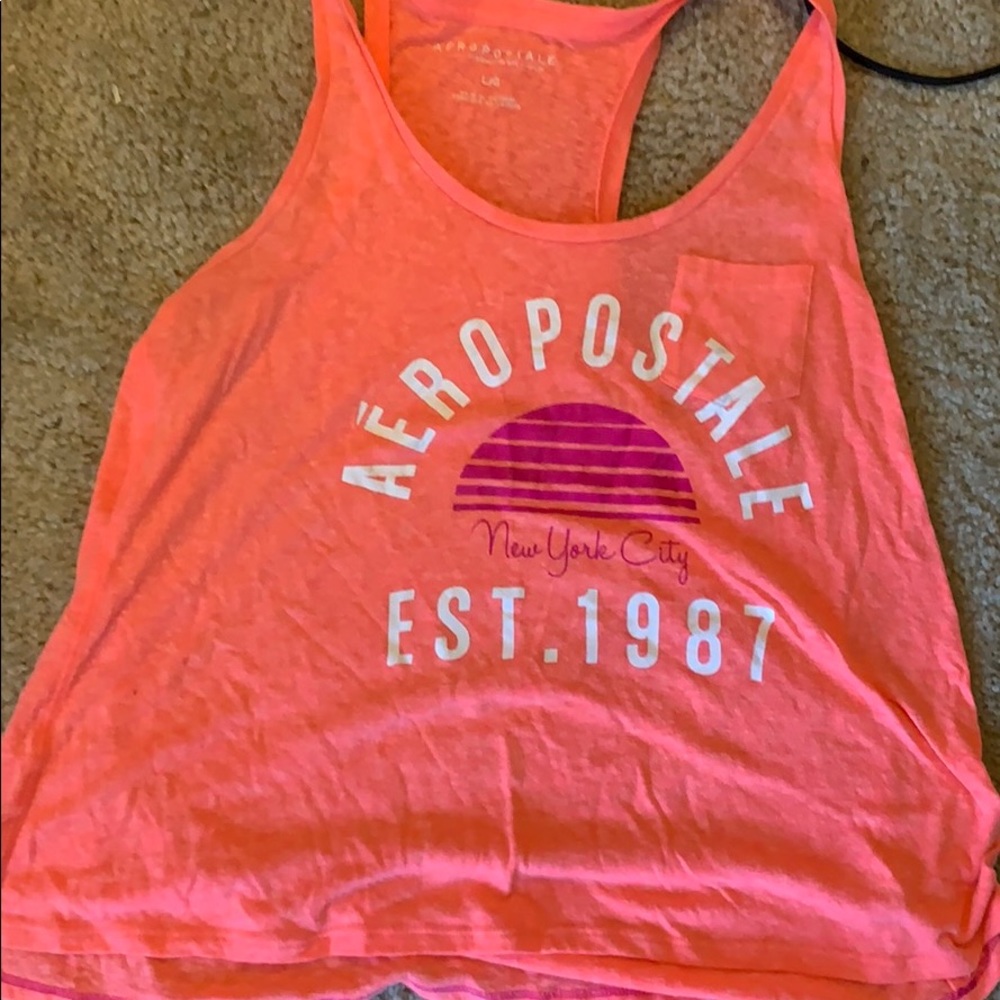 A Aeropostale pink tank top